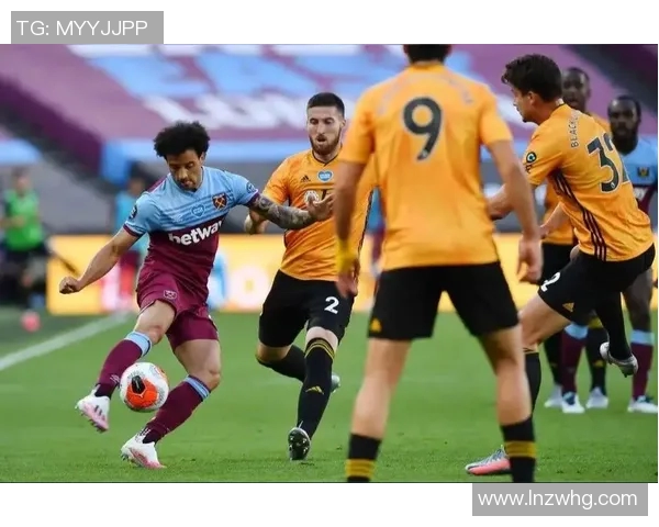 英超足球评论分析成都足球队防守反击的优缺点与战术调整建议